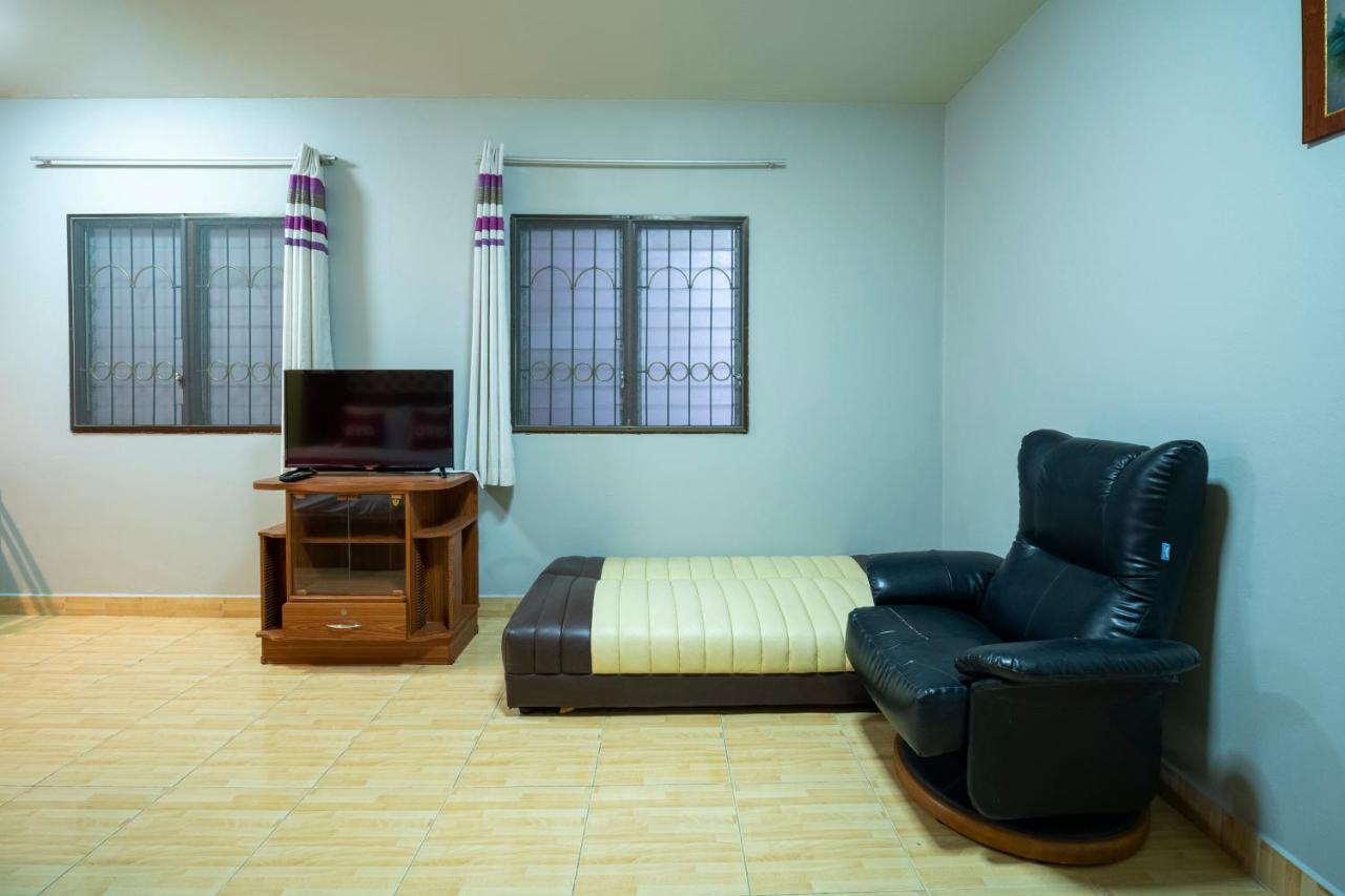 Oyo 663 Green Beach Room Pattaya Exterior photo